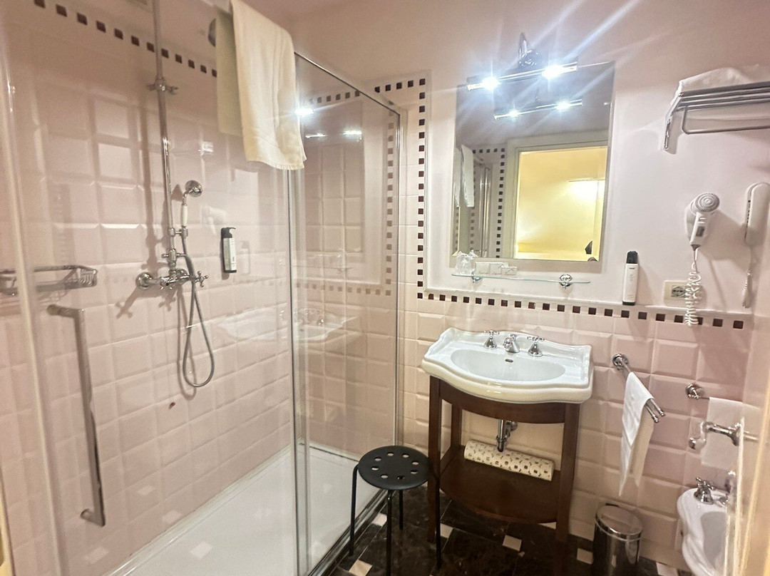 帕特里亚酒店主图