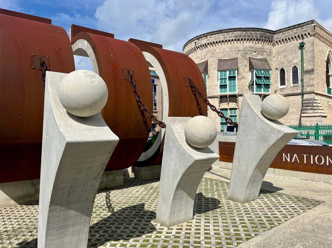 National Heroes Square-布里奇顿必去景点