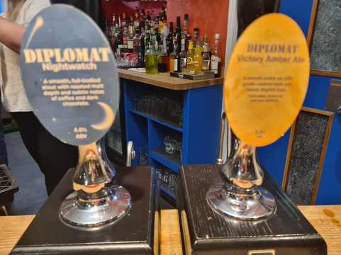 The Diplomat Pub主图