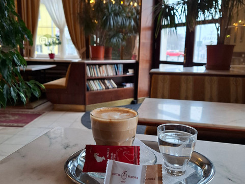 欧罗巴酒店主图