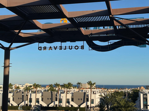 Zenia Boulevard-奥里韦拉必去景点