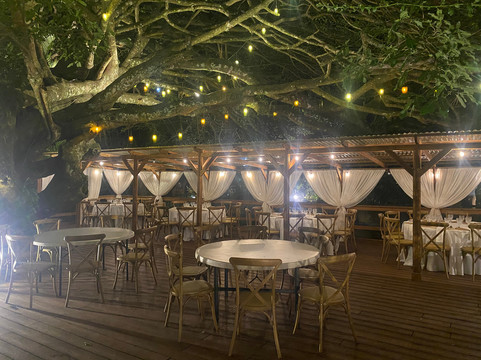 瓦耶埃斯孔迪多度假村主图