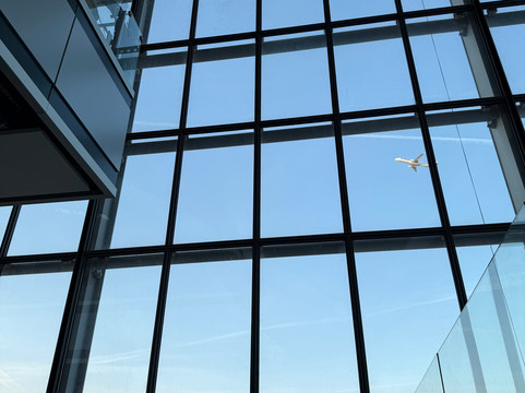 Plaza Premium Lounge Heathrow T5 Departures-伦敦必去景点