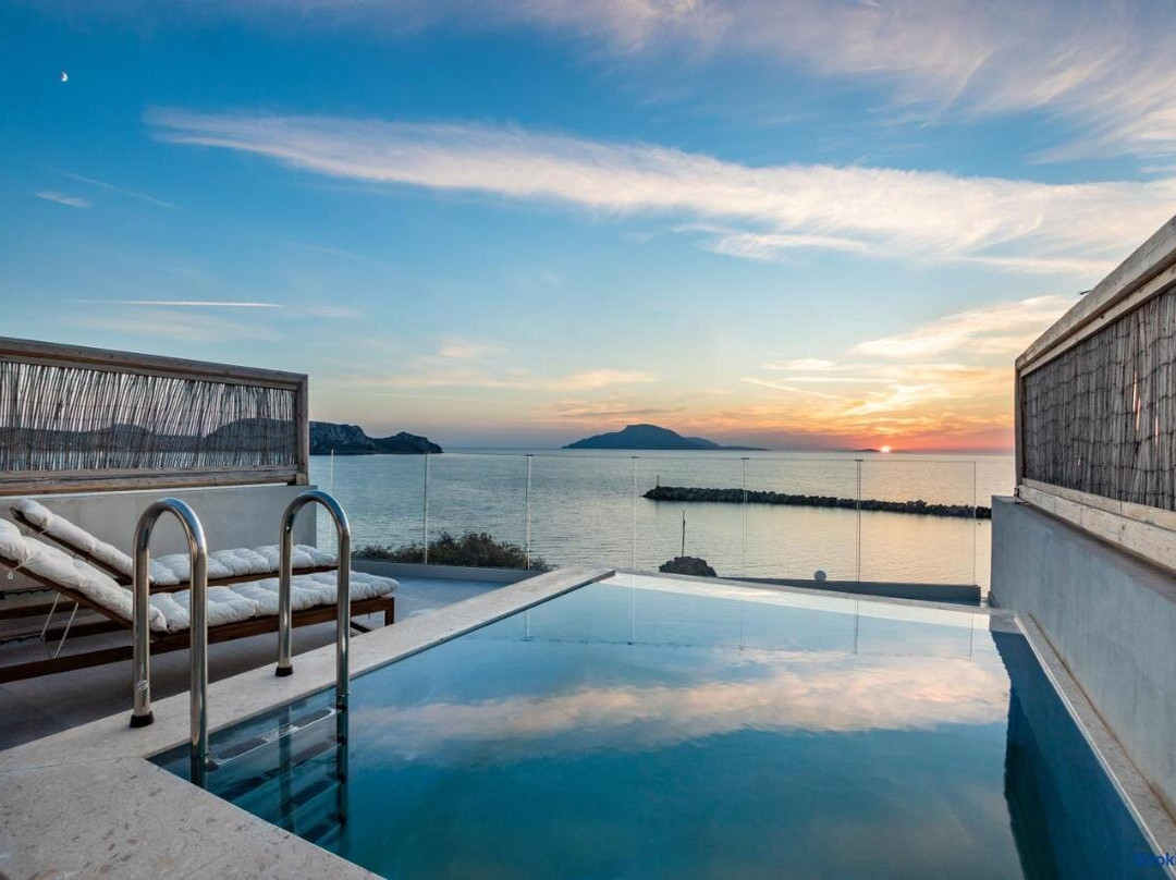 Almyra Boutique Suites