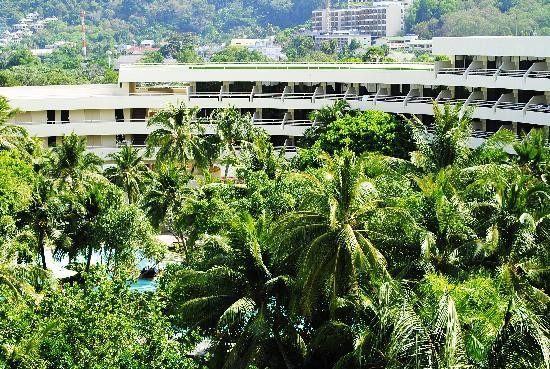 铂尔曼普吉岛卡隆海滩度假酒店主图