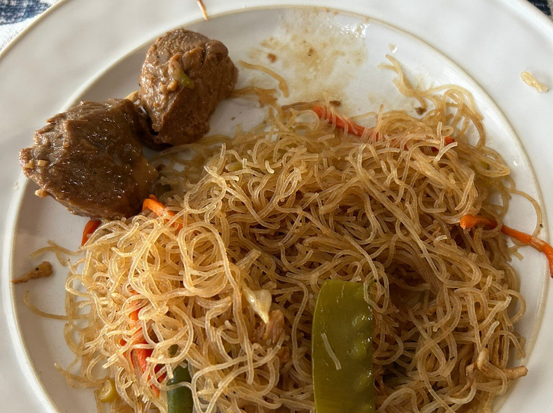 Lola's Filipino Cafe & Mini Store