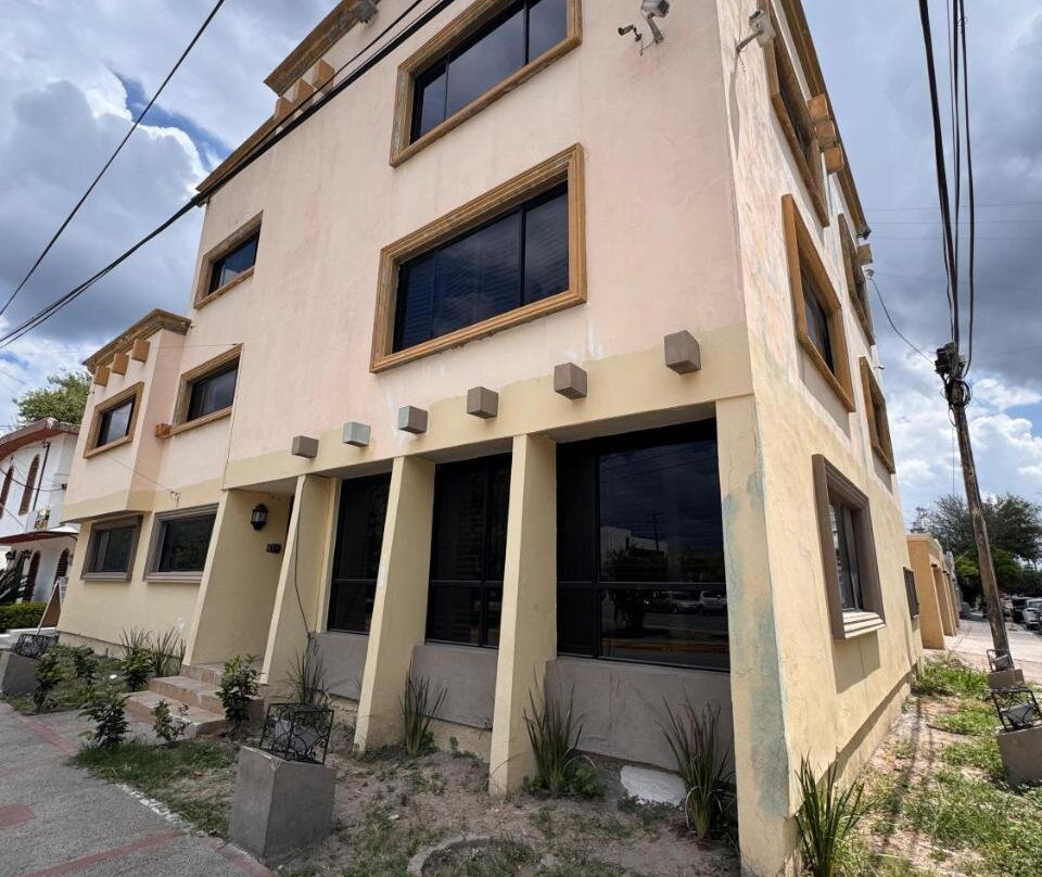 HOTEL MATAMOROS frente al consulado