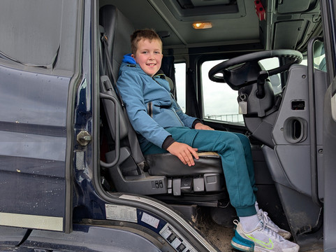 Everyman Driving Experiences-Hoton必去景点