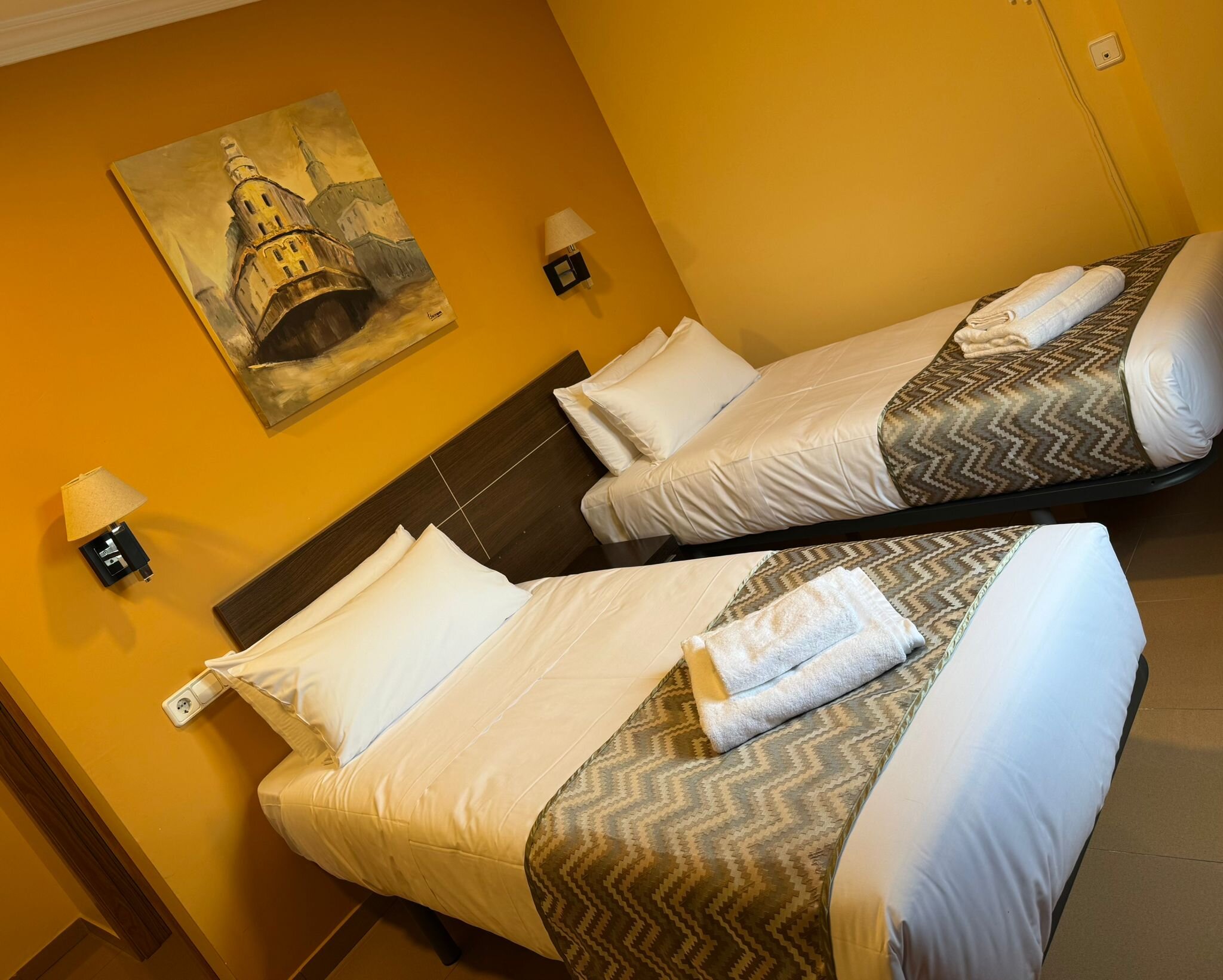 雷戈萨酒店-客卧