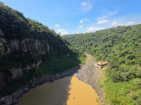 Mirante Cachoeira Barão do Rio Branco-Prudentopolis必去景点