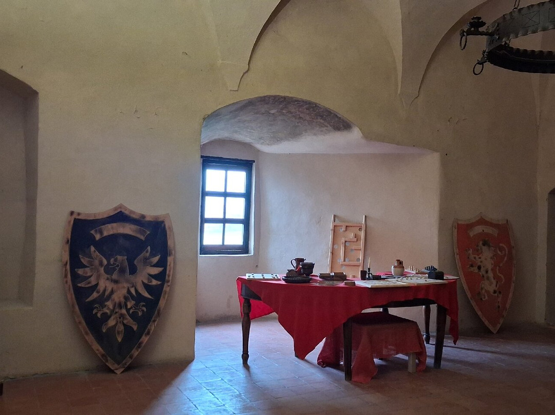 Castello Pallavicino di Varano de' Melegari-Varano de' Melegari必去景点