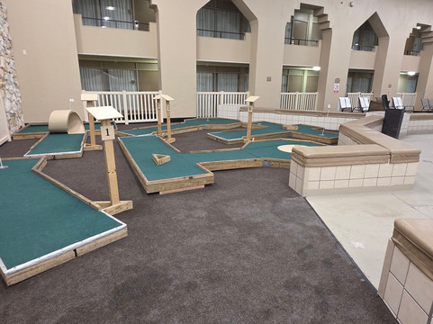 格兰德城区华美达酒店主图