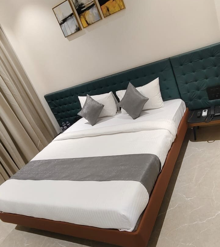 Hotel Raas Vrindavan