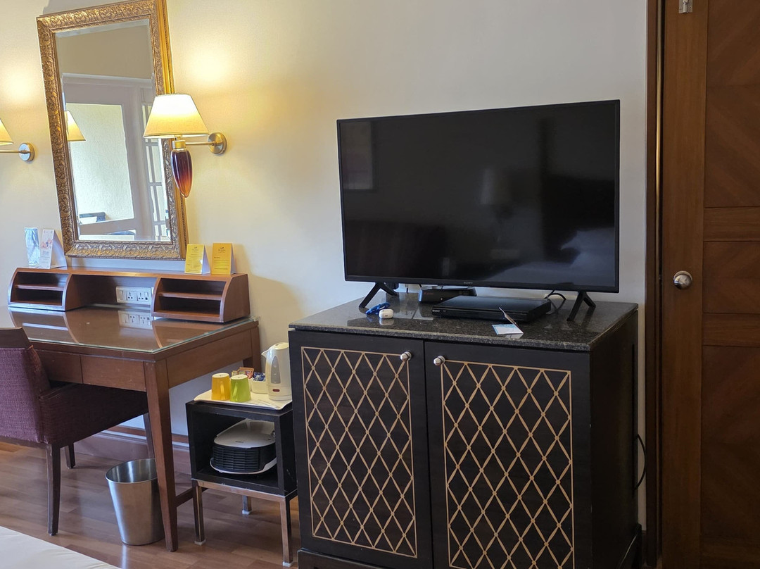 卡尔顿酒店主图