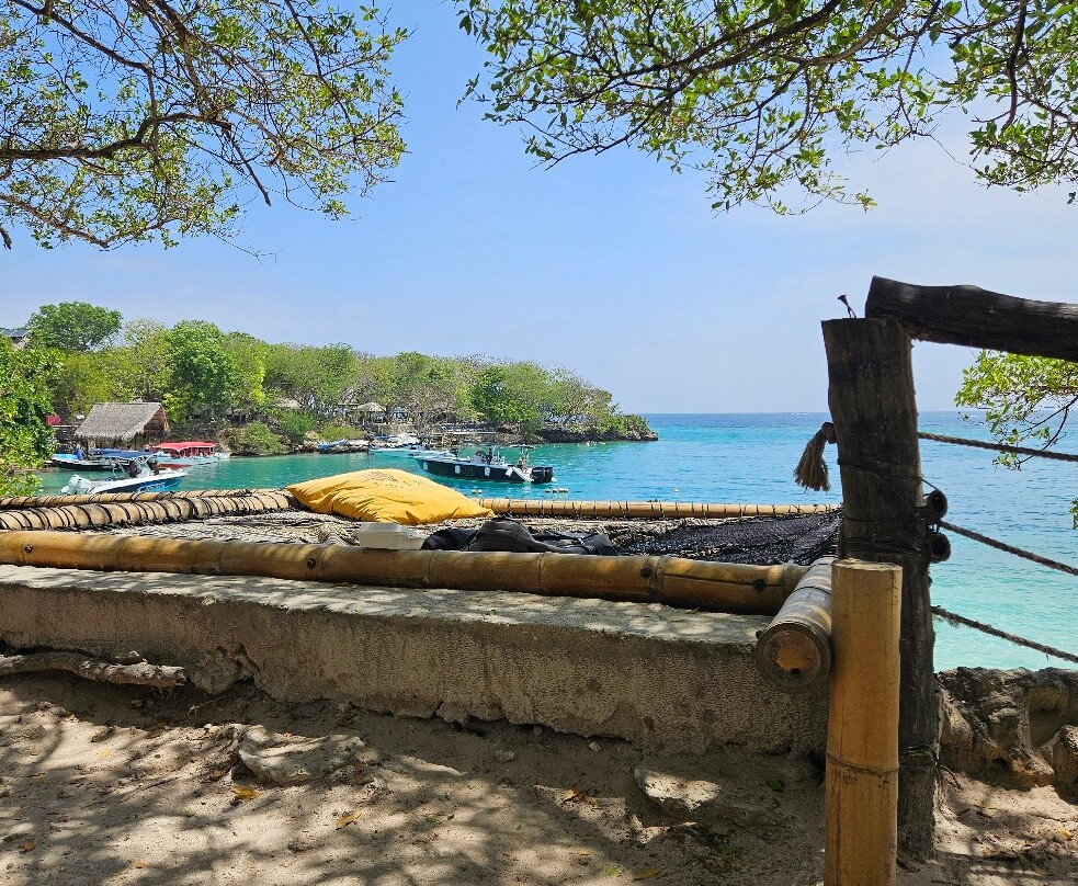 Pa'ue Beach Lounge-卡塔赫纳必去景点