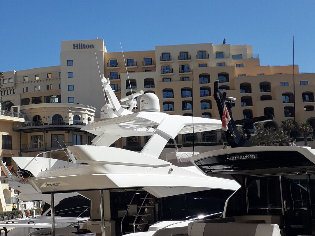 Portomaso Marina-圣朱利安斯必去景点