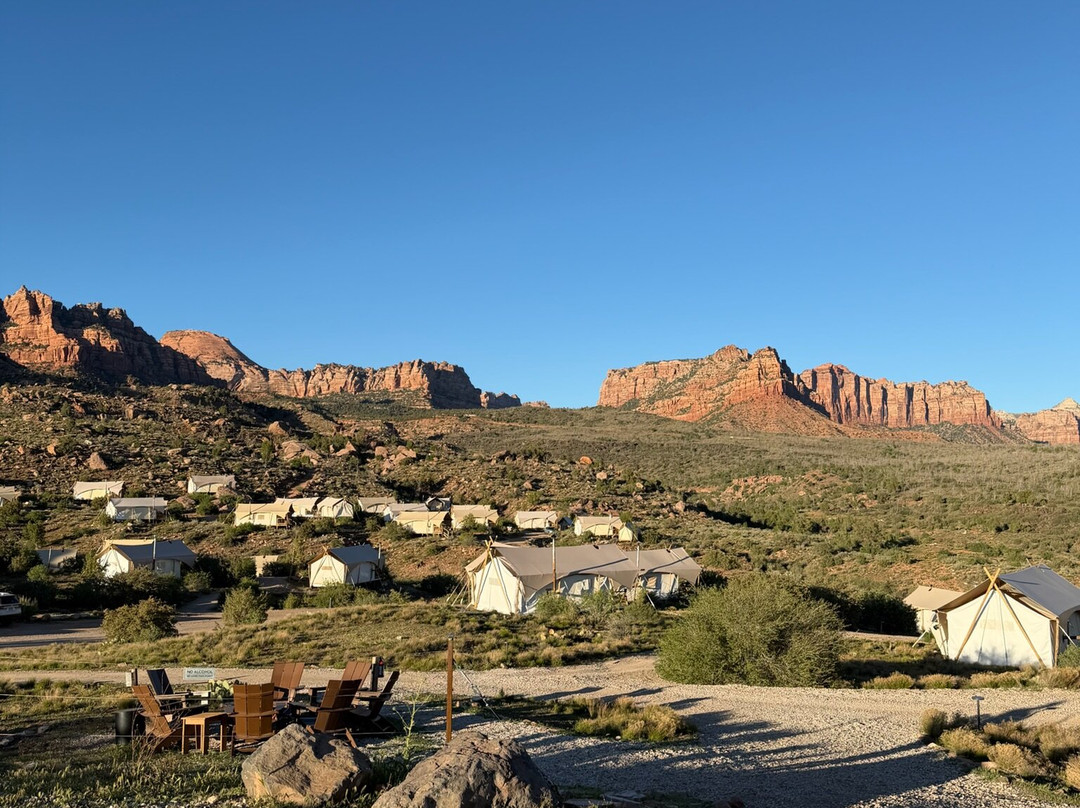 锡安帆布下的豪华帐篷主图