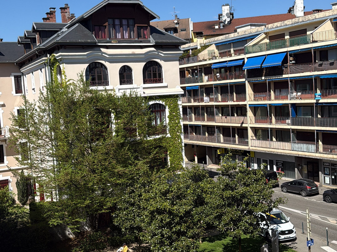 阿勒利酒店主图