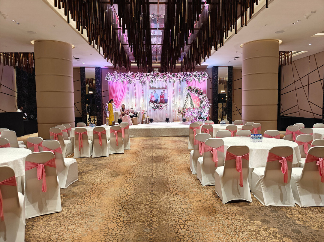 塞恩好莱坞星球酒店主图