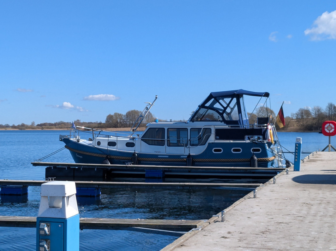 Yachtcharter Schulz-瓦伦必去景点