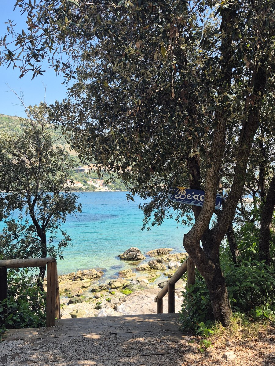 瓦拉马尔蒂雷纳酒店-旅行者