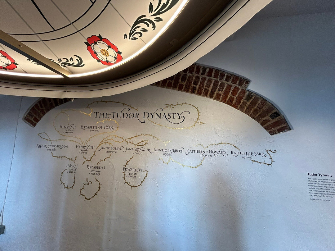 Hampton Court Tours-East Molesey必去景点