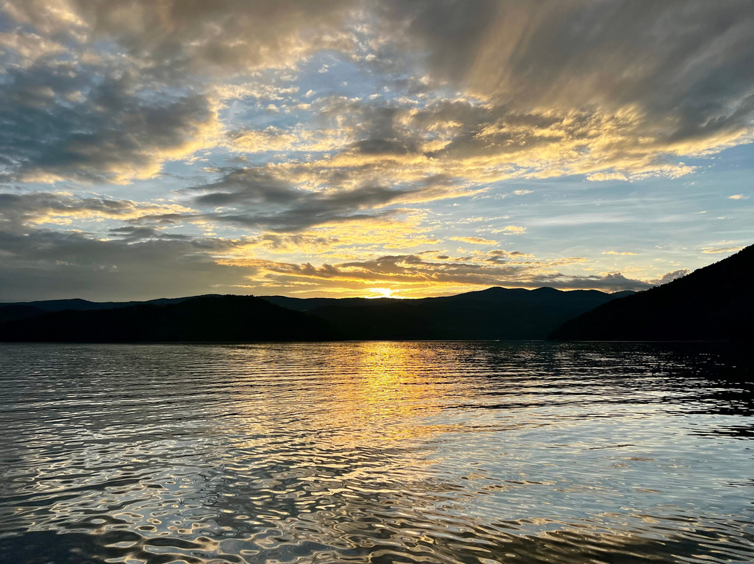 Jocassee Lake Tours-Salem必去景点