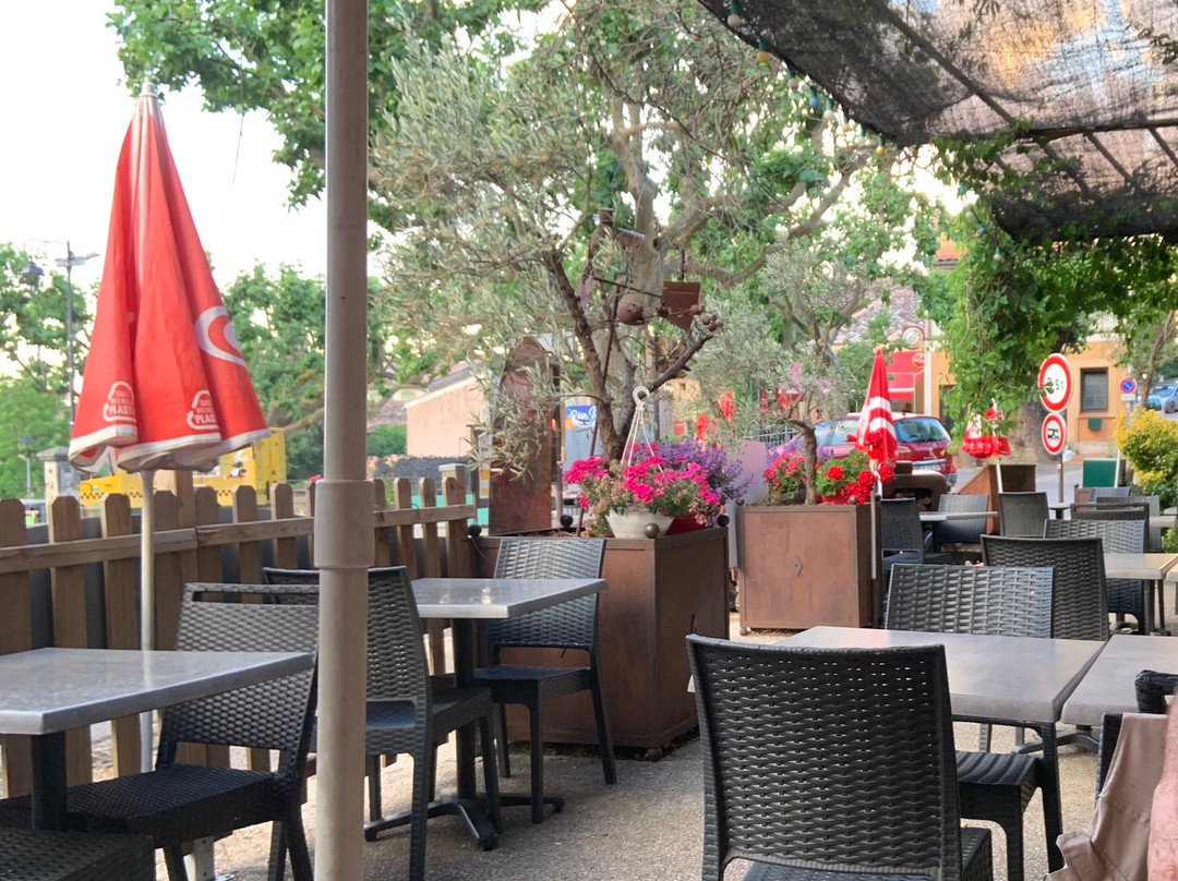 Rustrel酒店住宿-Auberge de Rustreou