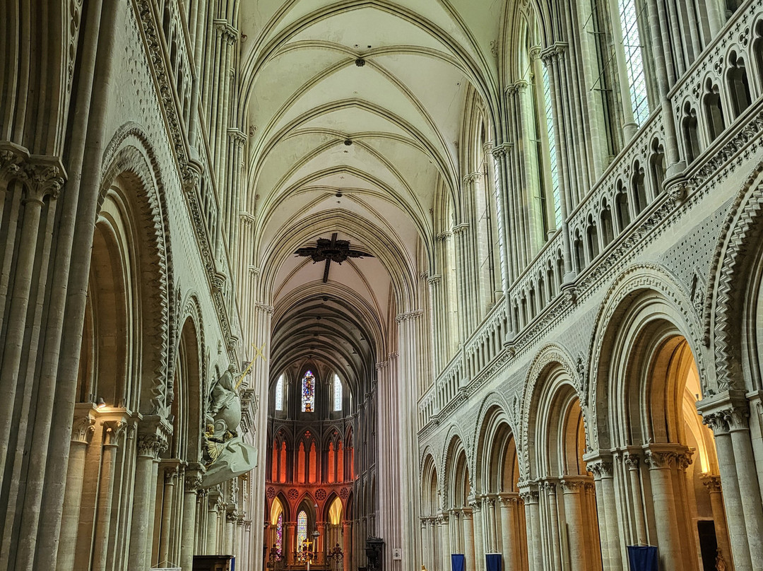 Cathedrale Notre-Dame-巴约必去景点