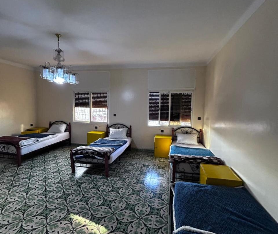 Tabriquet urban shared room