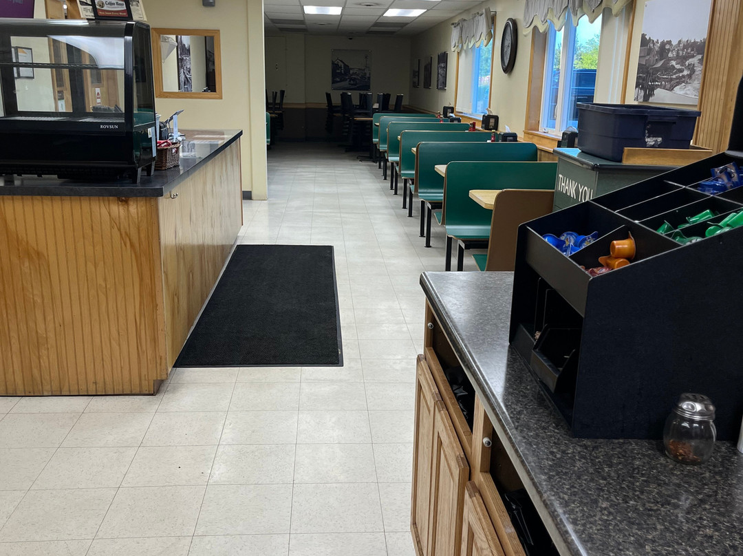 Tom's Mini Mart