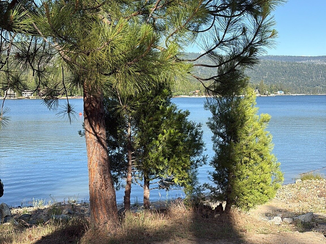 Bass Lake-布洛英罗克必去景点