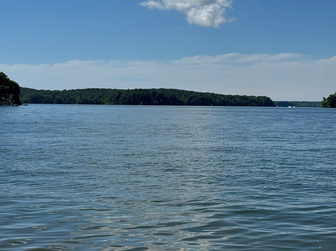 Moors Resort & Marina on Kentucky Lake主图