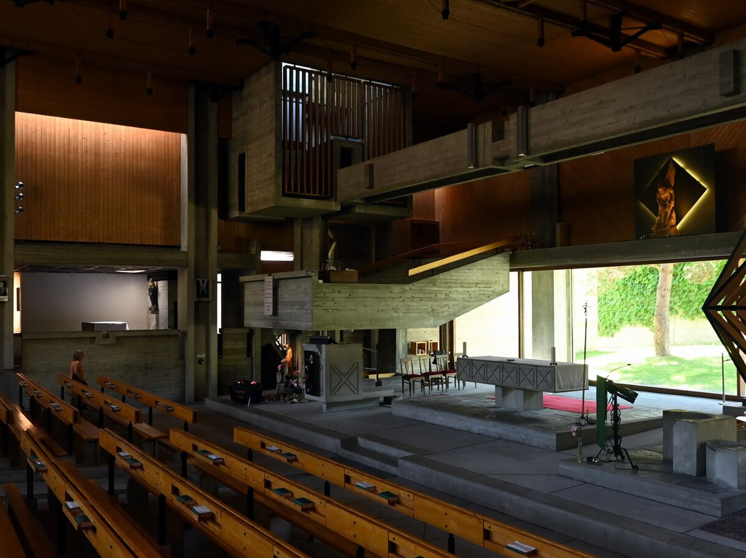 Eglise Saint-michel De Martigny-bourg-马蒂尼必去景点