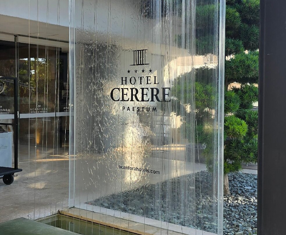 切雷雷酒店主图