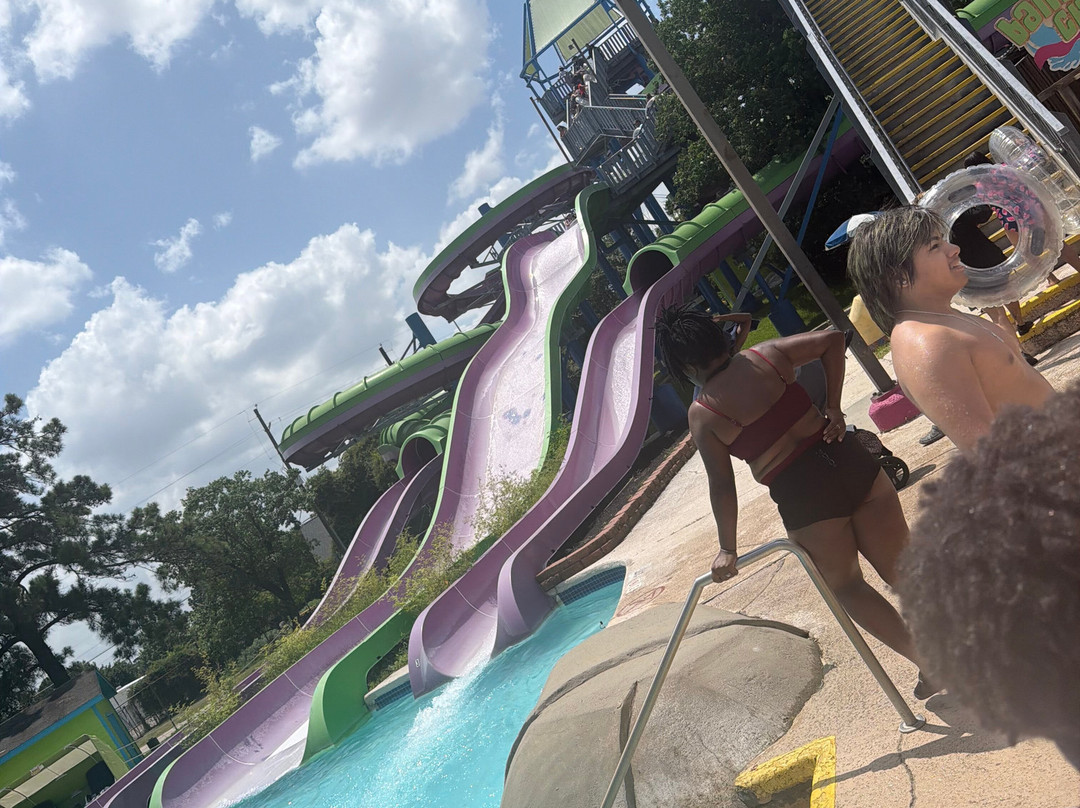 Six Flags Hurricane Harbor Splashtown-斯普林必去景点