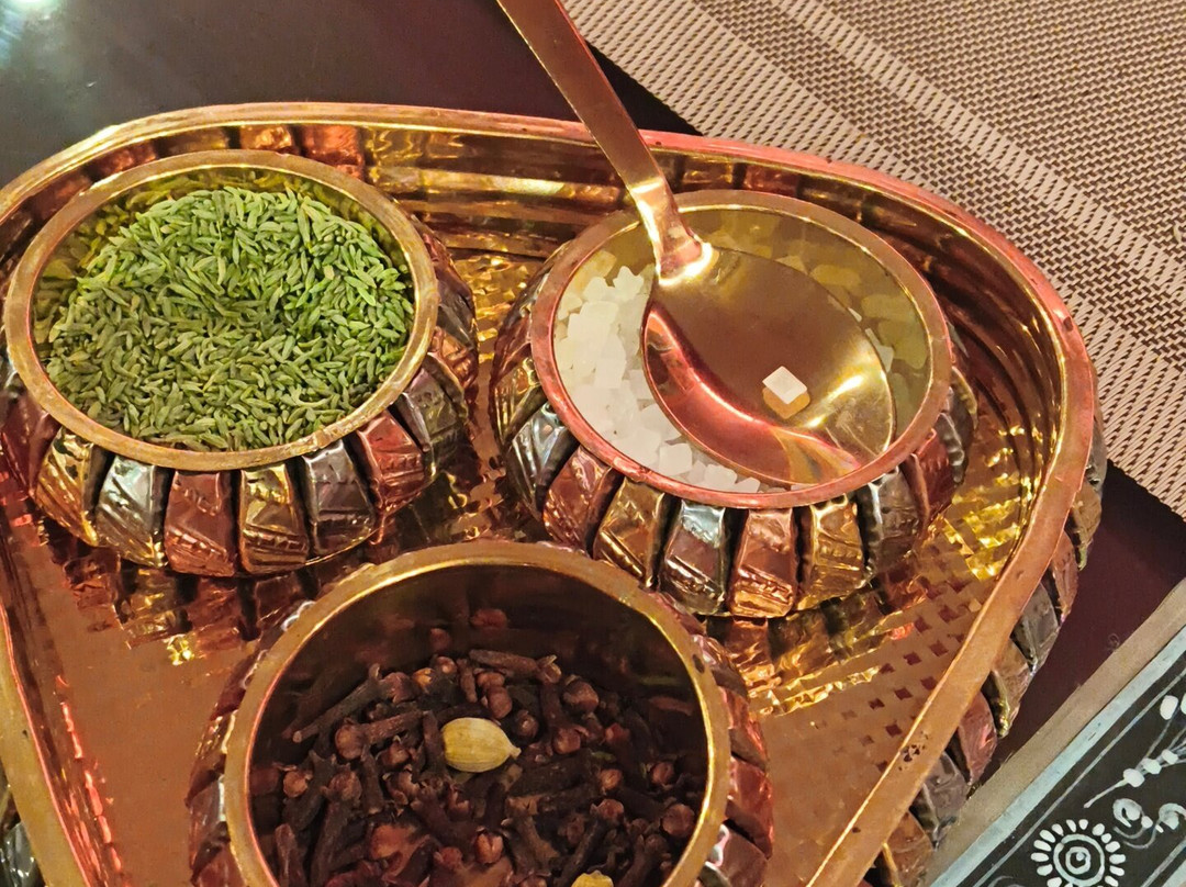 梅费尔传统酒店主图