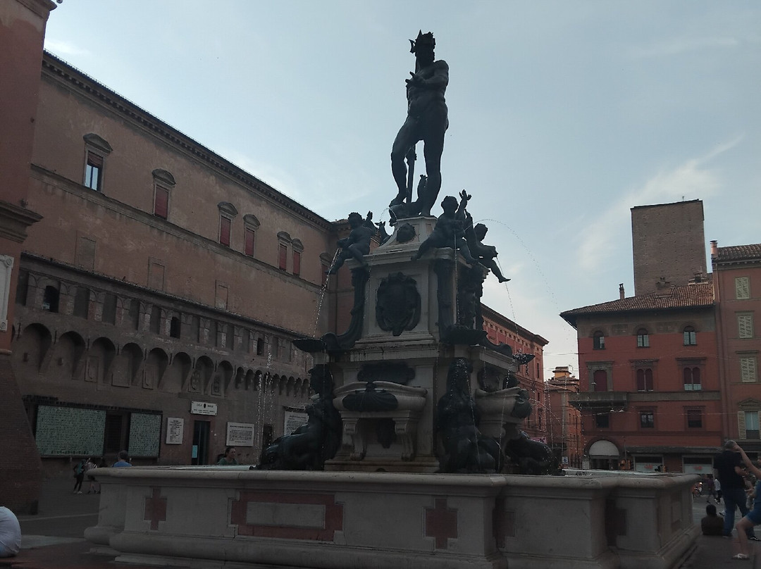 Fontana del Nettuno-博洛尼亚必去景点