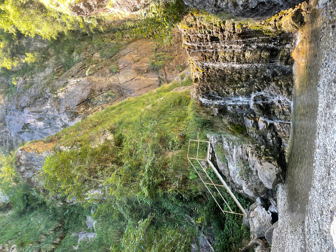 Da Laveno alla Cascata della Froda-Laveno-Mombello必去景点