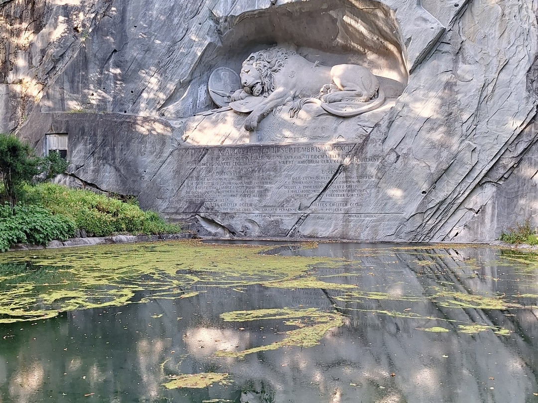 狮子纪念碑-卢塞恩必去景点