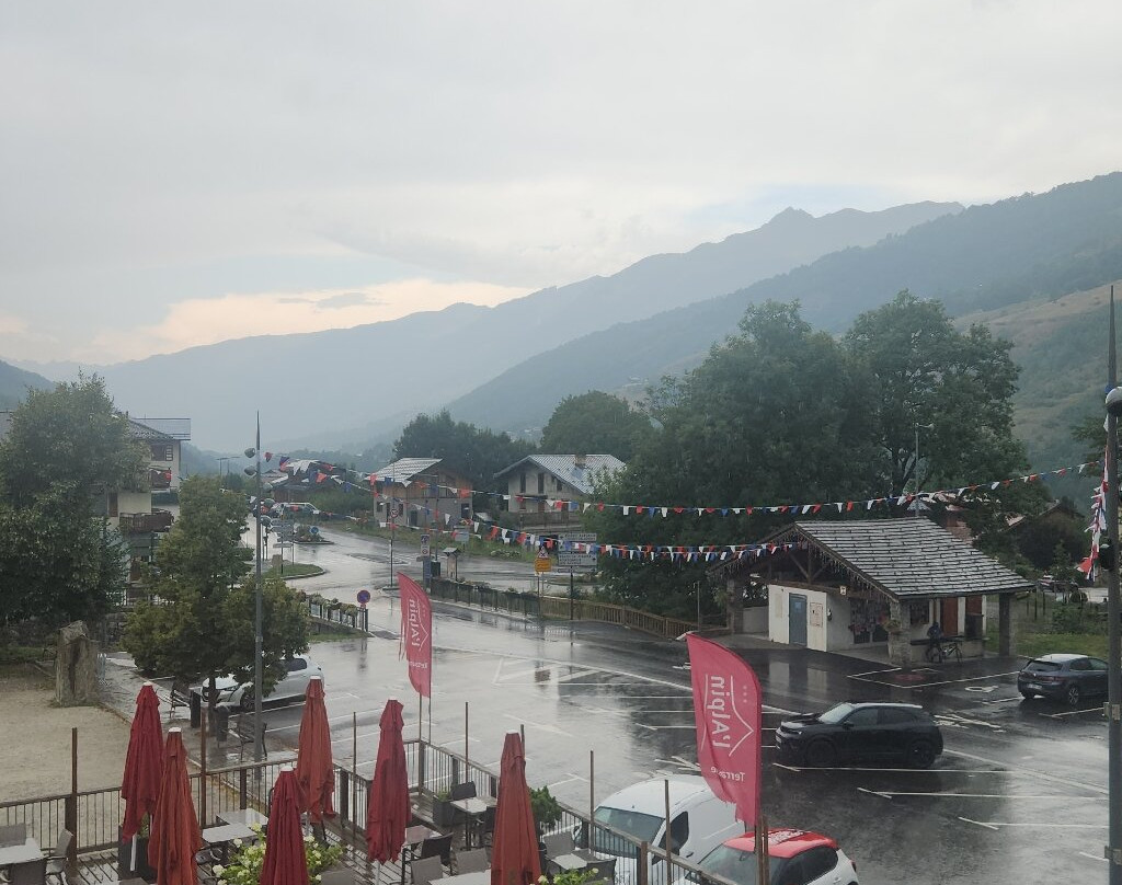 拉奥品酒店主图