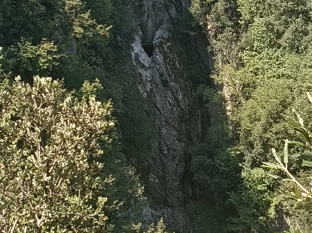 Riserva Naturale Regionale Guardiaregia-Campochiaro-Guardiaregia必去景点