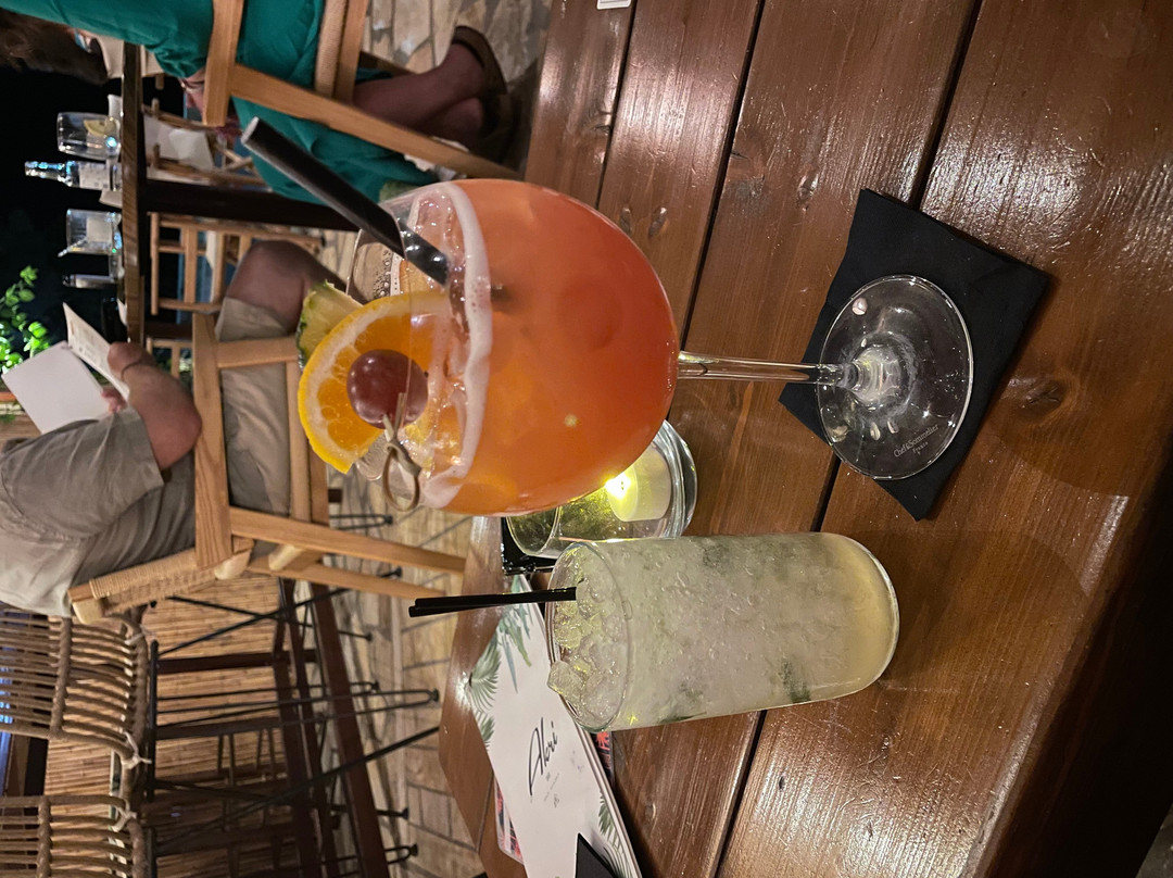 Akri Seaside Bar-Skala必去景点