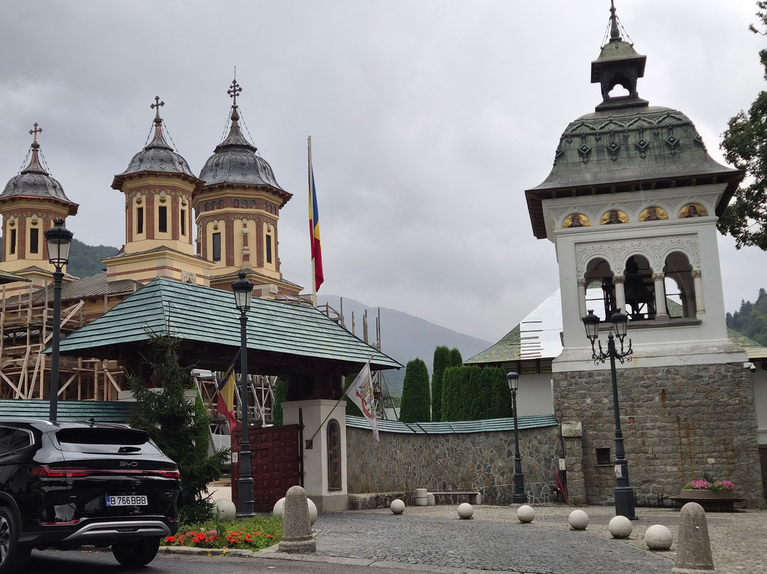 Mănăstirea Sinaia-锡纳亚必去景点
