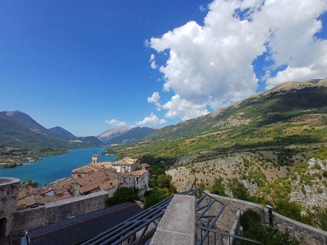 Castello Monumentale-Barrea必去景点