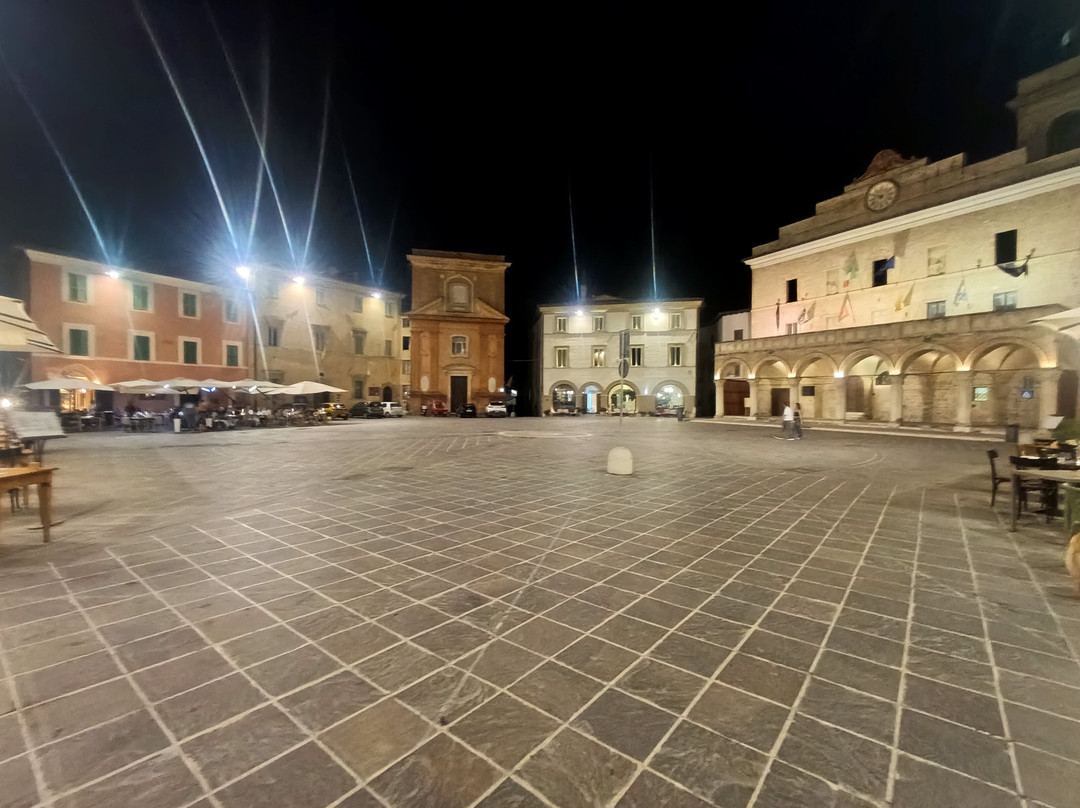 Piazza del comune-Montefalco必去景点