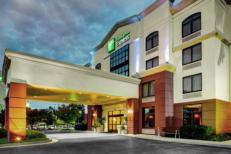 Holiday Inn Express 里士满机场主图