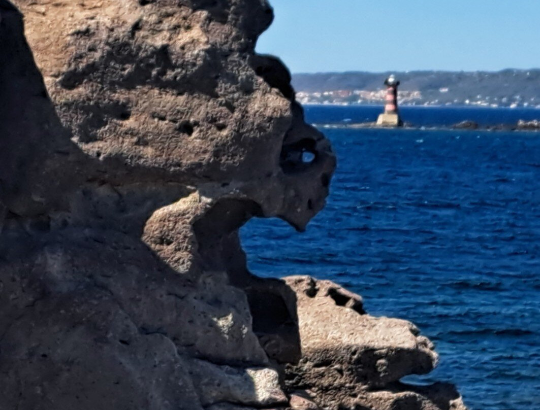 Spiaggia di Portopaglietto-Portoscuso必去景点