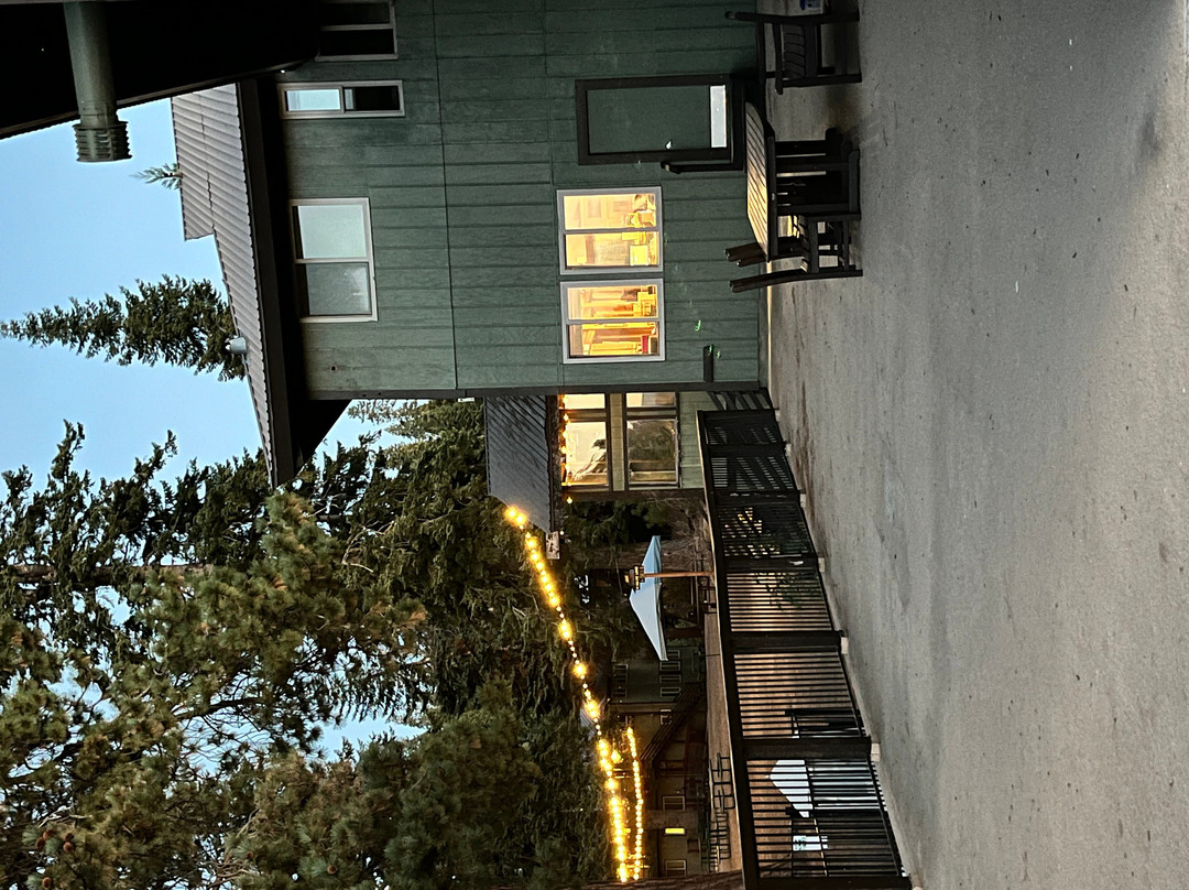 蒙特西托红杉小屋主图