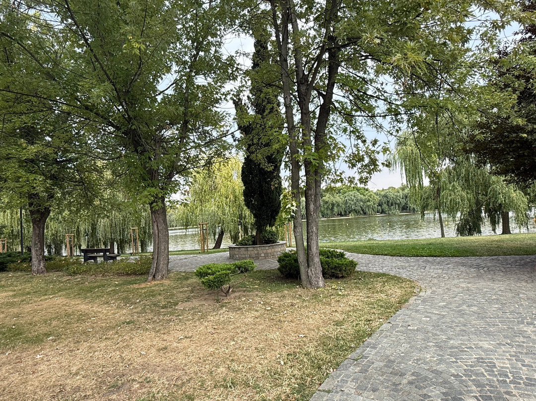 Parcul Alexandru Ioan Cuza-布加勒斯特必去景点